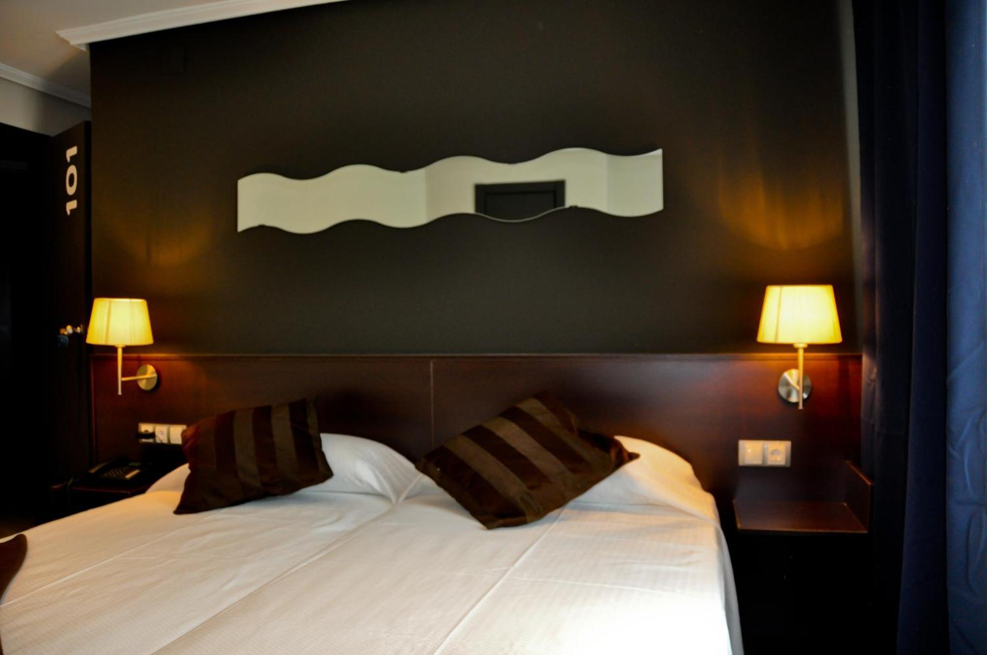 Hostal La Rotonda Ourense Dış mekan fotoğraf