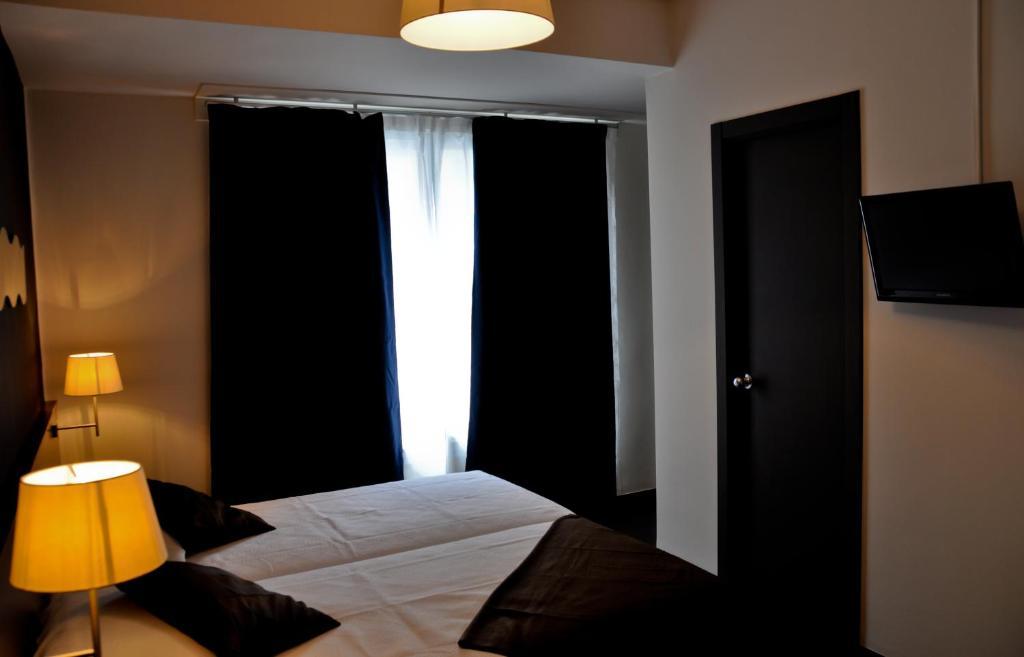 Hostal La Rotonda Ourense Oda fotoğraf