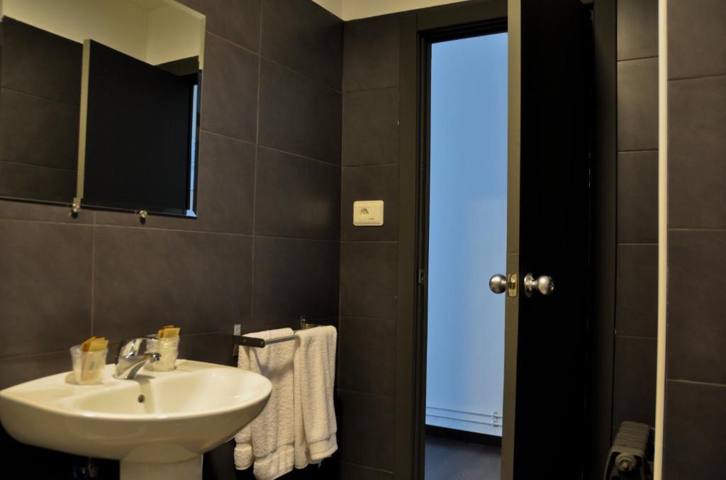 Hostal La Rotonda Ourense Oda fotoğraf