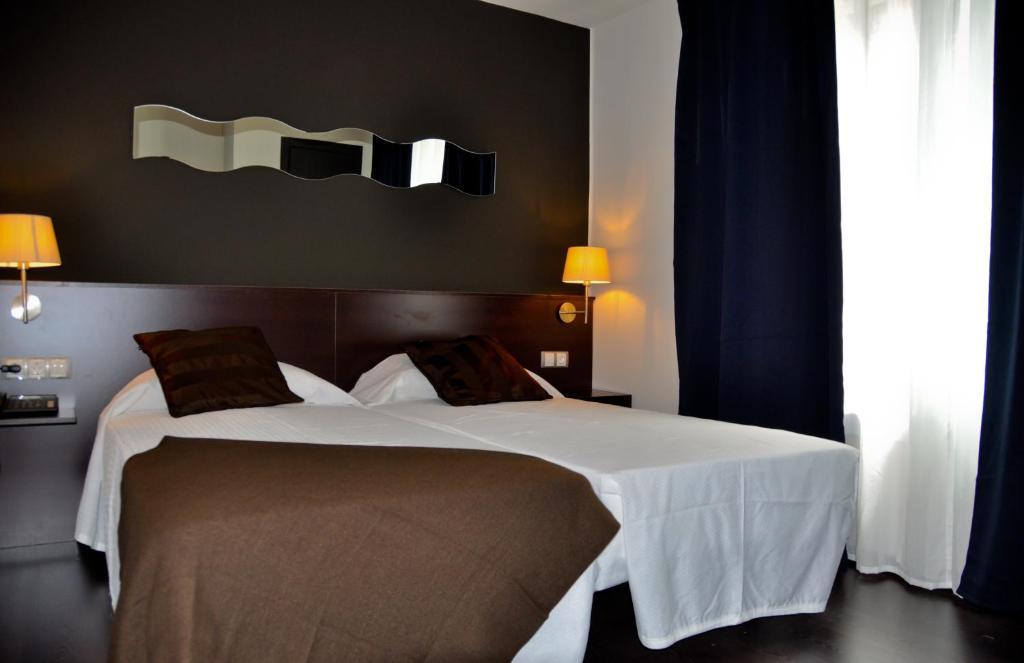 Hostal La Rotonda Ourense Oda fotoğraf