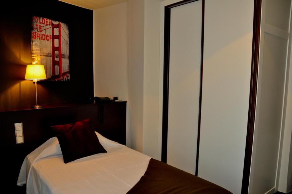 Hostal La Rotonda Ourense Oda fotoğraf